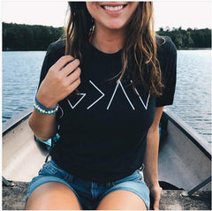 AVANI - Das essentielle geometrische T-Shirt