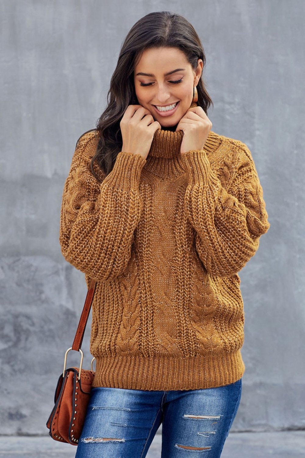Chunky cable knit sweater for women | Turtleneck 1