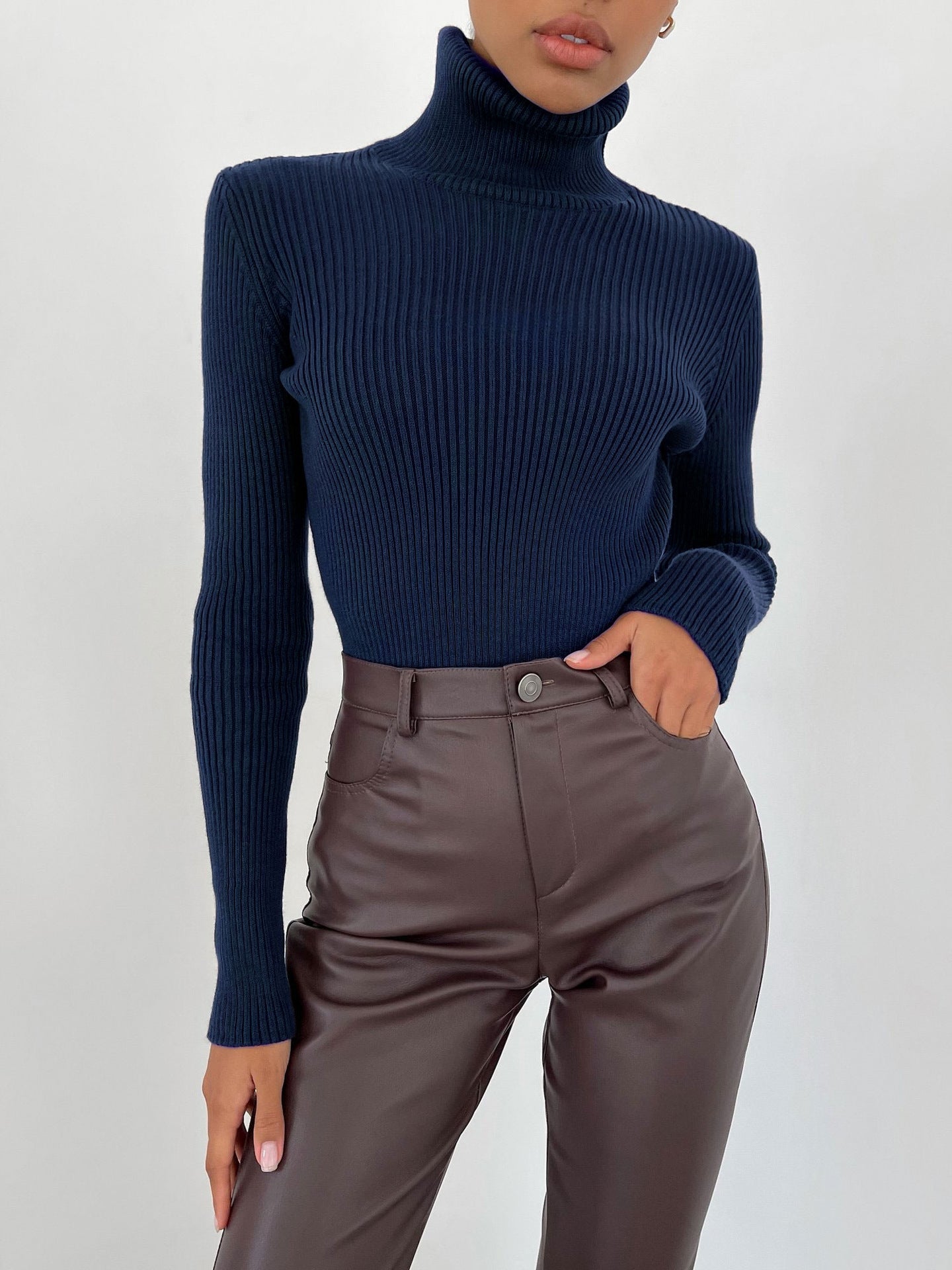 Classic turtleneck sweater for women | Casual 16