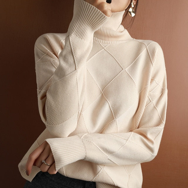 Cozy turtleneck sweater for women | Winter 2