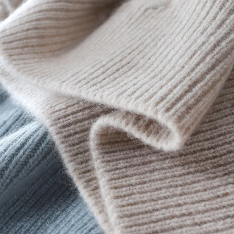 Cozy women's sweater | turtleneck 3