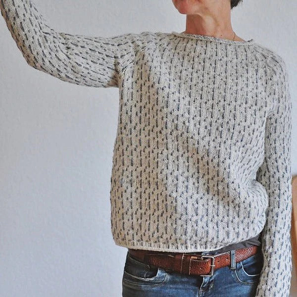 Elegant grey knitted sweater for women | Long sleeves 3