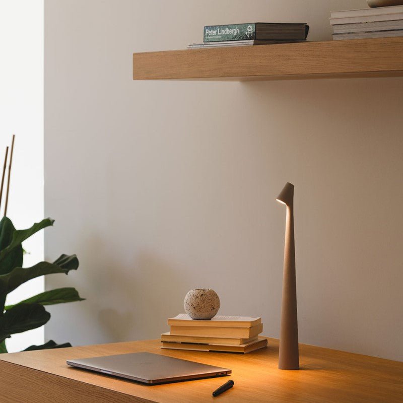Minimalist beam lamp 4
