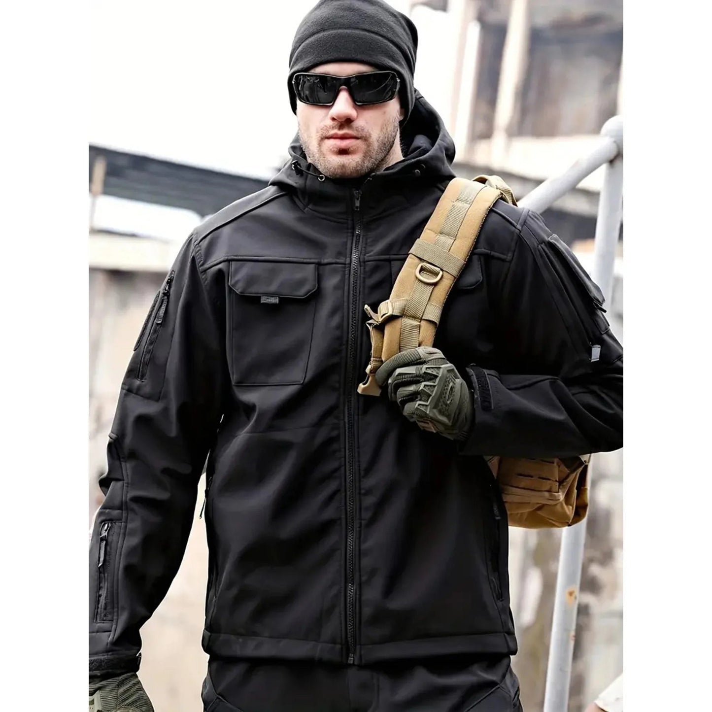 Multi-pocket men's softshell jacket | With hood 5