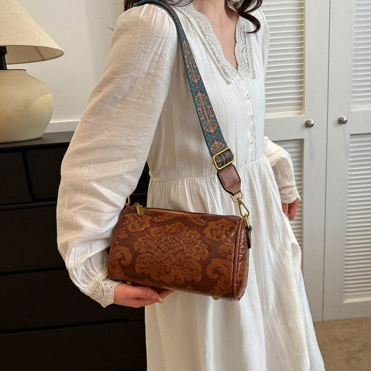 QUINN | Trendy Functional Messenger Bag 3