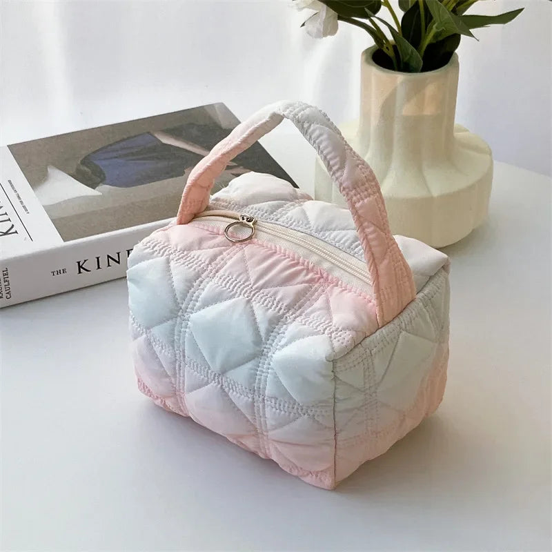 Lilia | Stylish and compact quilted cosmetic bag 1