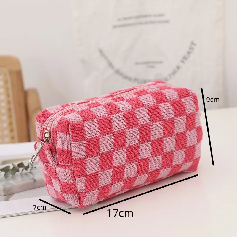 Nova | Trendy Checkered Y2K-Style Make-up Bag 5