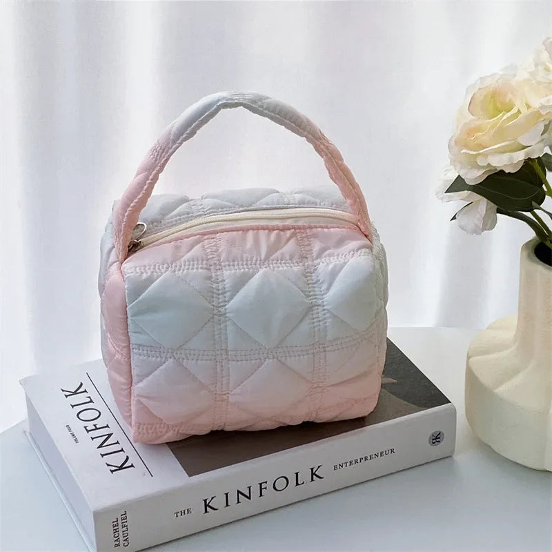 Lilia | Stylish and compact quilted cosmetic bag 2