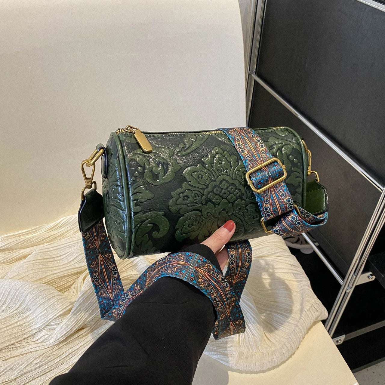 QUINN | Trendy Functional Messenger Bag 6
