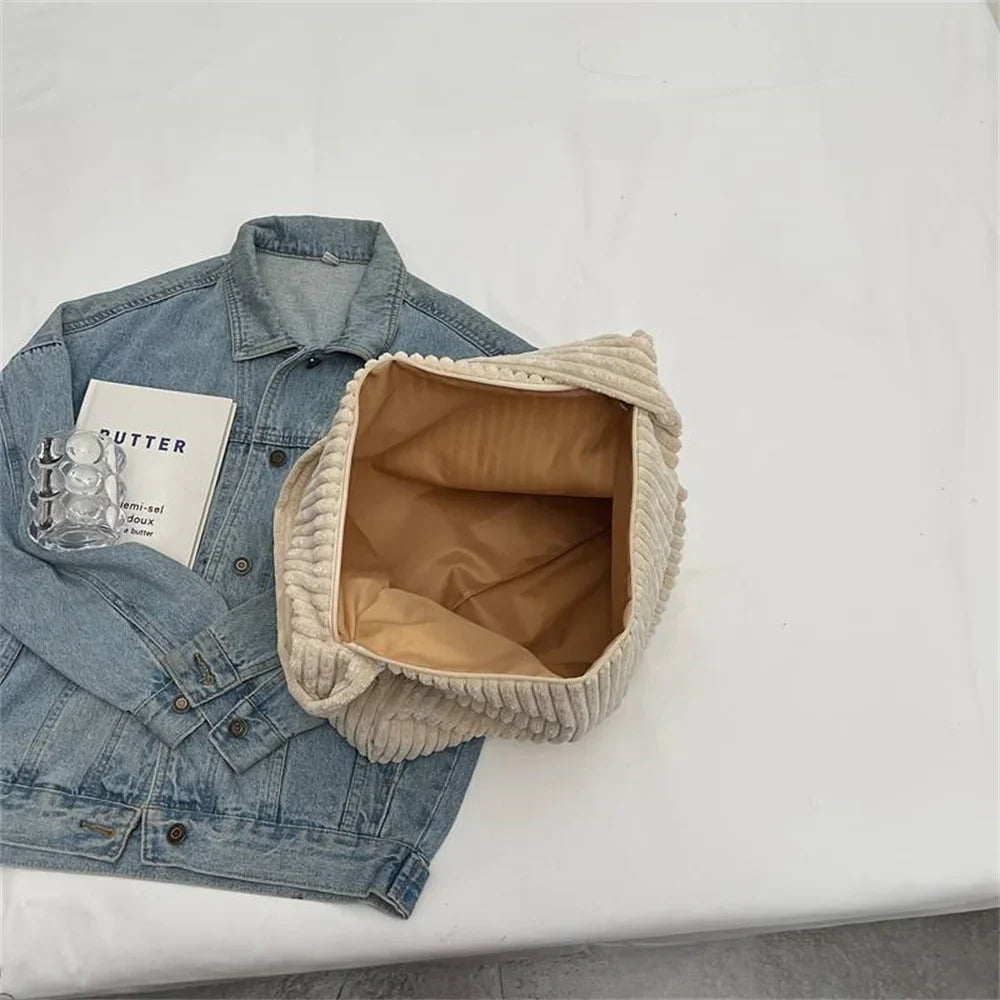 CLARA | Corduroy Shoulder Bag 5