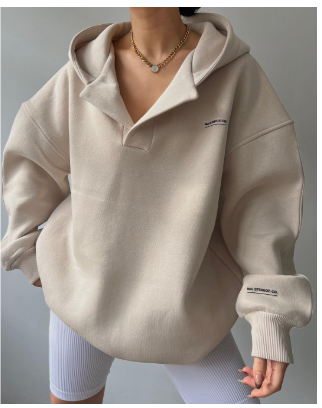 Warm women's hoodie with a modern look | Winter 2