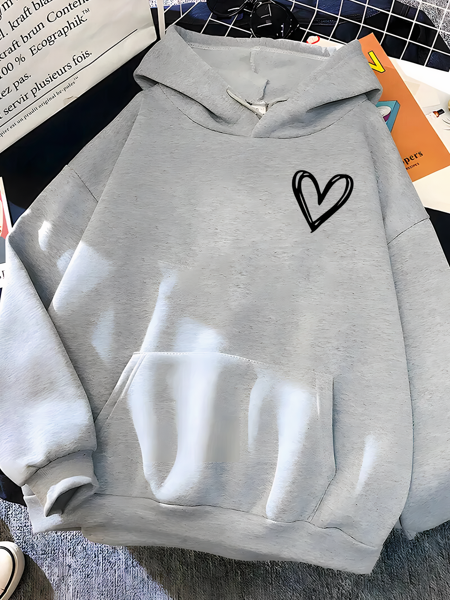 Women's casual hoodie with heart | Loose fit 2