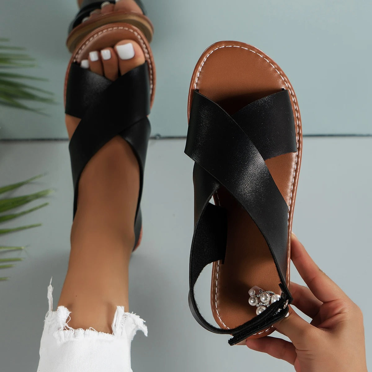 Savannah - Leather women's sandals with buckle-2