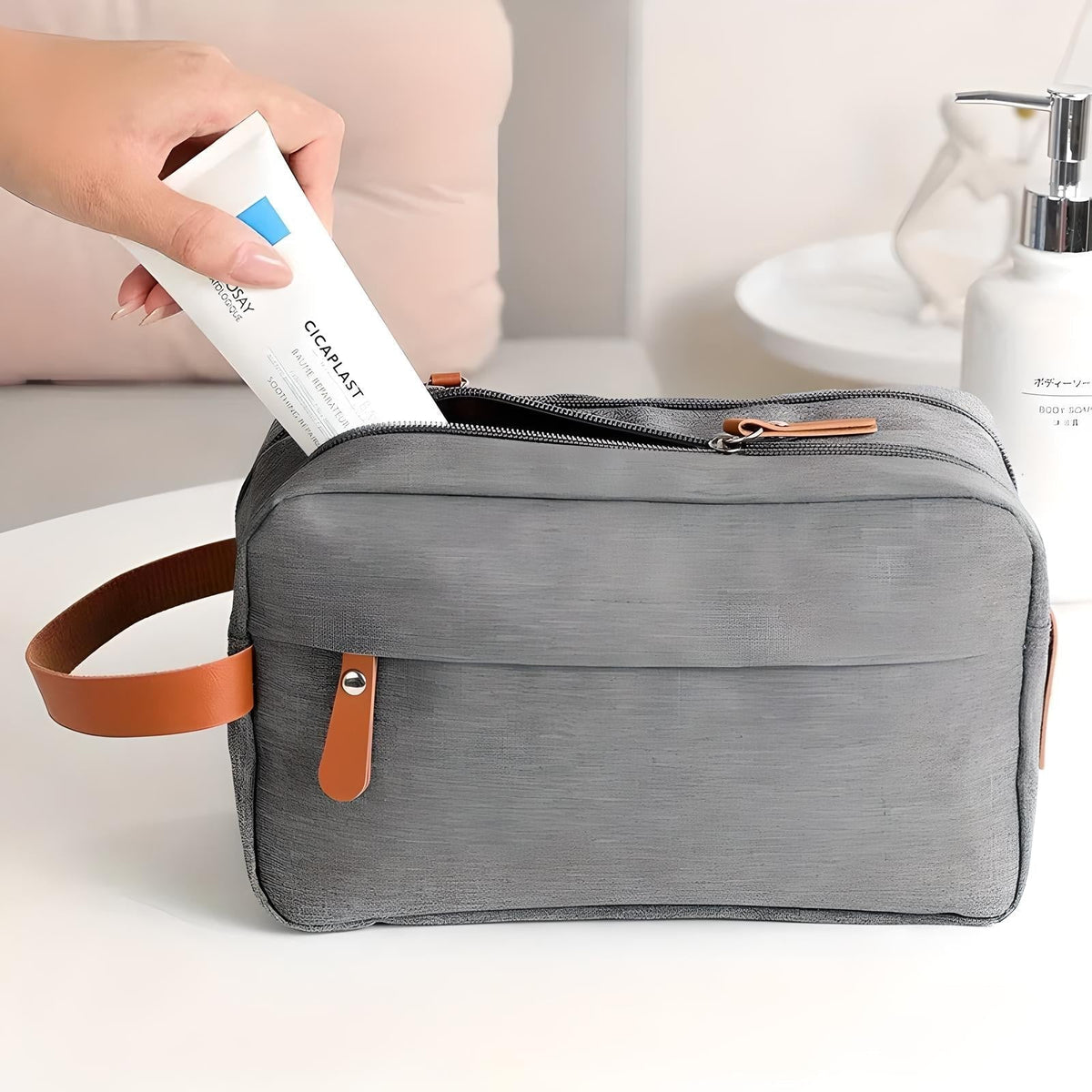 Jethro | Men's Toiletry Bag in Modern, Sleek Design 5