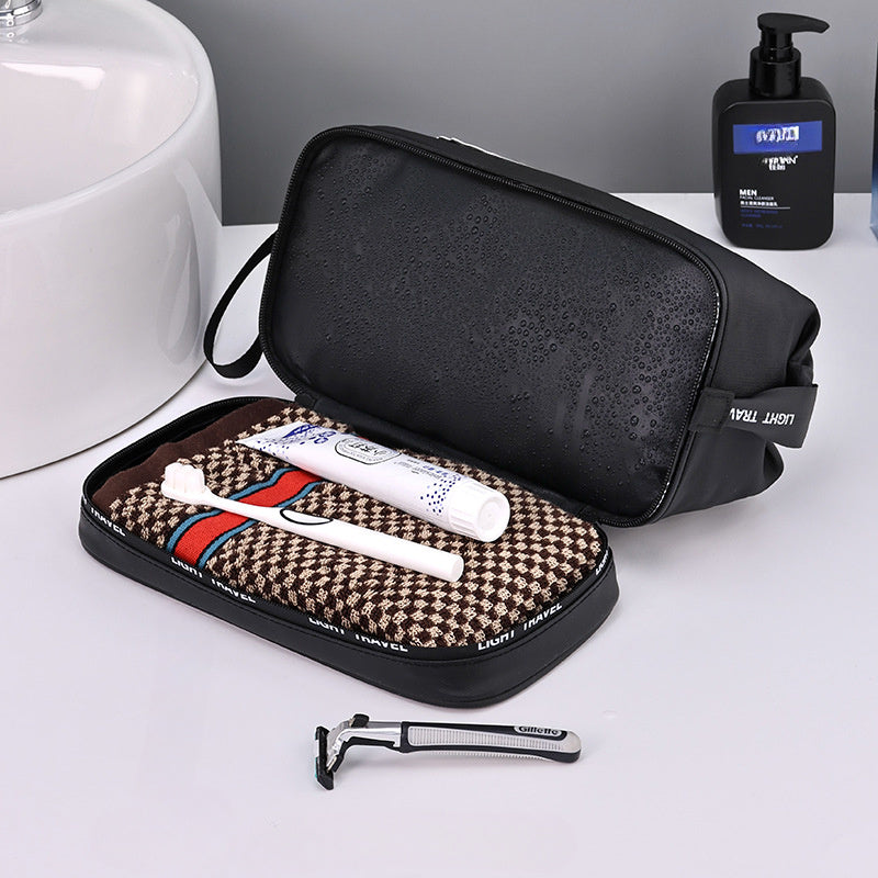 Evelyn | Compact and travel-friendly toiletry bag 5