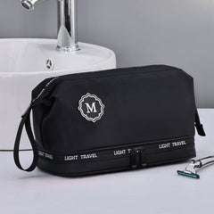 Evelyn | Compact and travel-friendly toiletry bag 3
