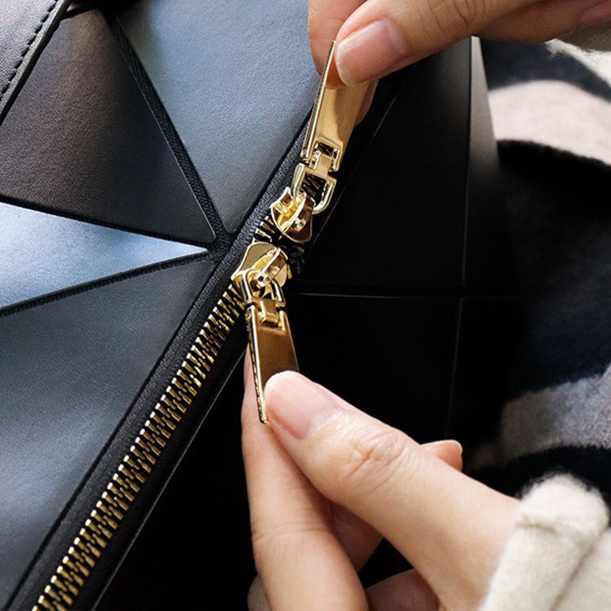 Andi | Waterproof stylish cosmetic pouch 5