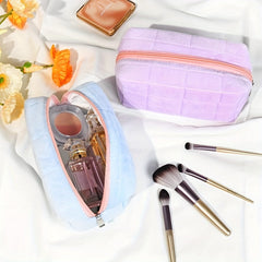 Emma | Luxurious and practical cosmetic bag 3