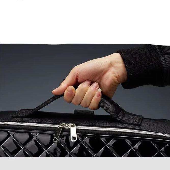 Barbara | Stylish and practical travel cosmetic bag with diamond pattern 5