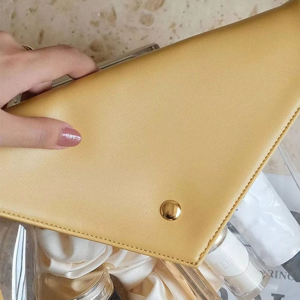 Shay | Slim, stylish, and practical cosmetic bag 3