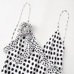 Polka-Dot-Eleganz Lagenkleid