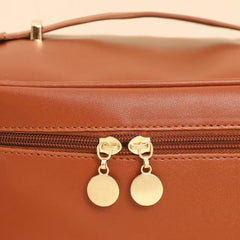 Dana | Elegant and spacious organizer for beauty utensils 4