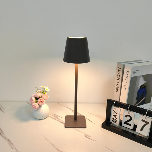 NORDIA | Kabellose wiederaufladbare Tischlampe