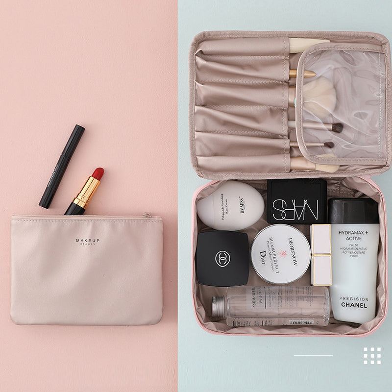 Charlotte | Efficient and spacious makeup organizer 3