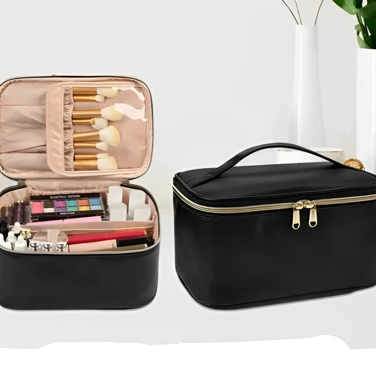 Eva | Stylish and functional portable travel bag for makeup 6