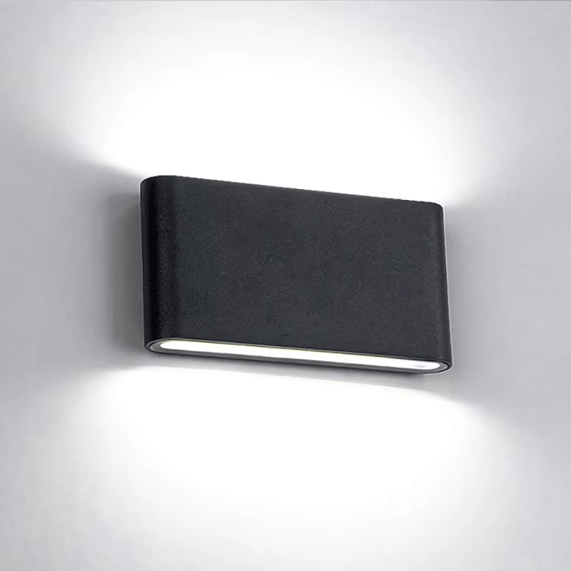 Clarion wall light 0