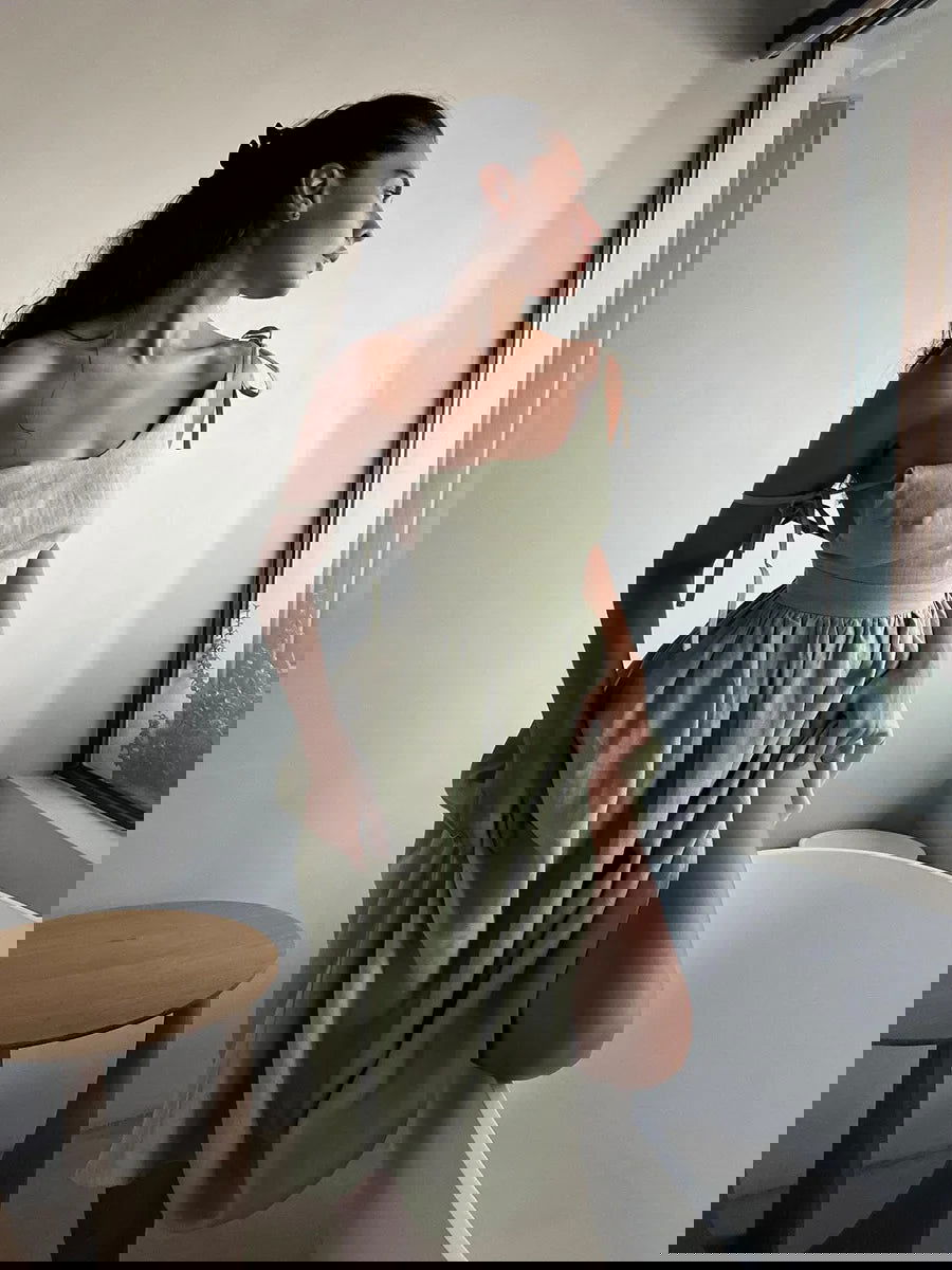 Variant image for Light green