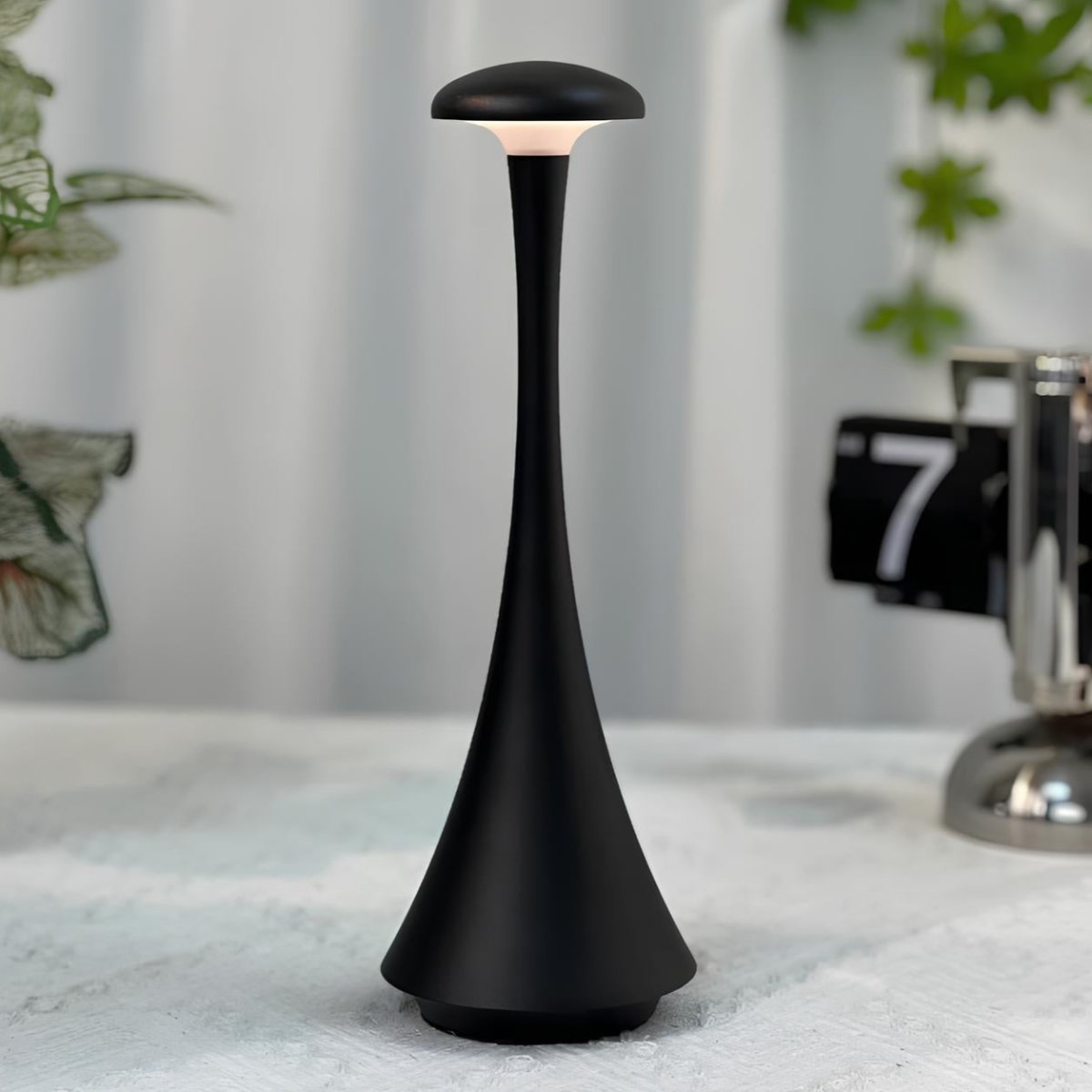 Elance table lamp 1