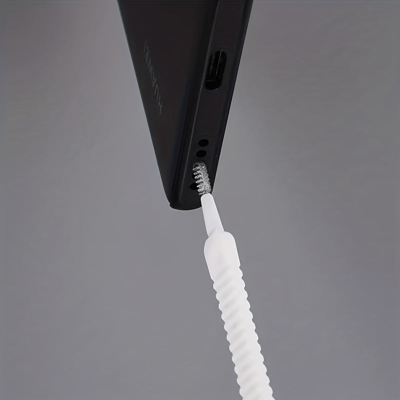 Electronic cleaning set with brushes and tools for maintaining devices with several surfaces and efficient dirt removal 3