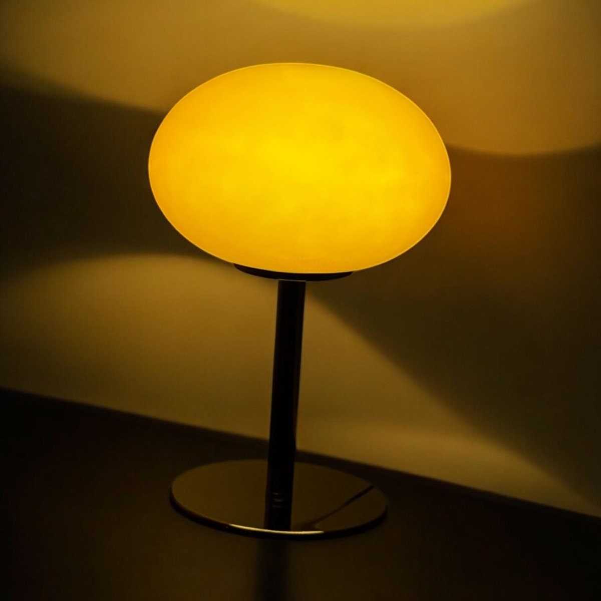 Globe Lamp - New 1