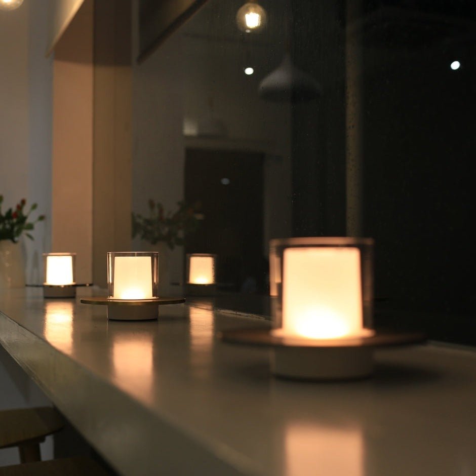 Glovia | Wireless table lamp 2