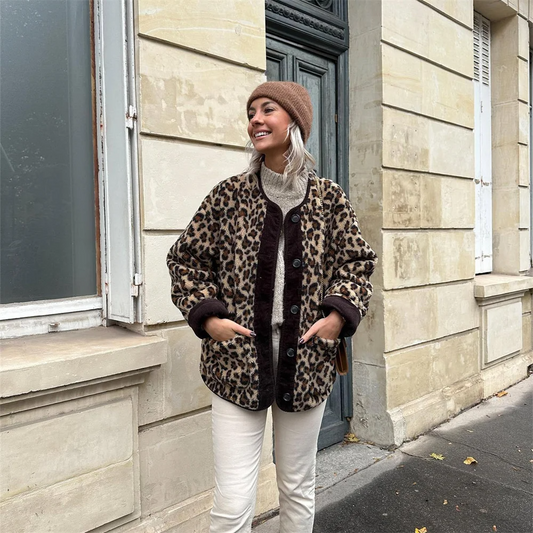 Leah | Jacket with an O-neck and leopard print 0