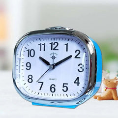 Mechanical alarm clock without ticking 0