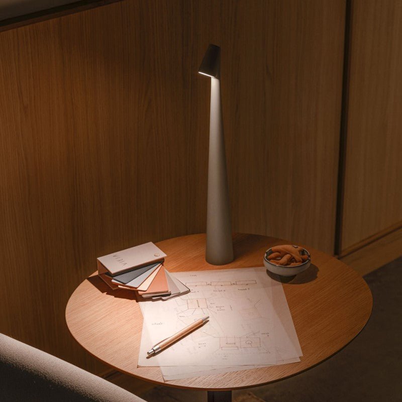 Minimalist beam lamp 9