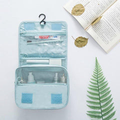 Nadia Helleblaue Travel Toilet Bag with Convenient Hook 4