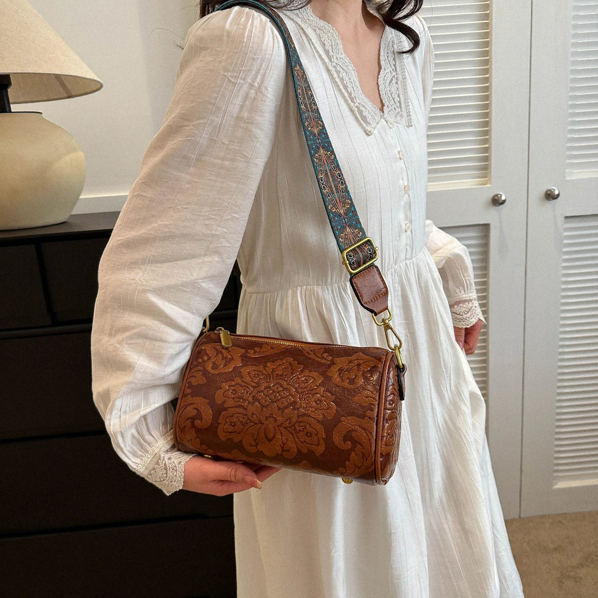QUINN | Trendy Functional Messenger Bag 3