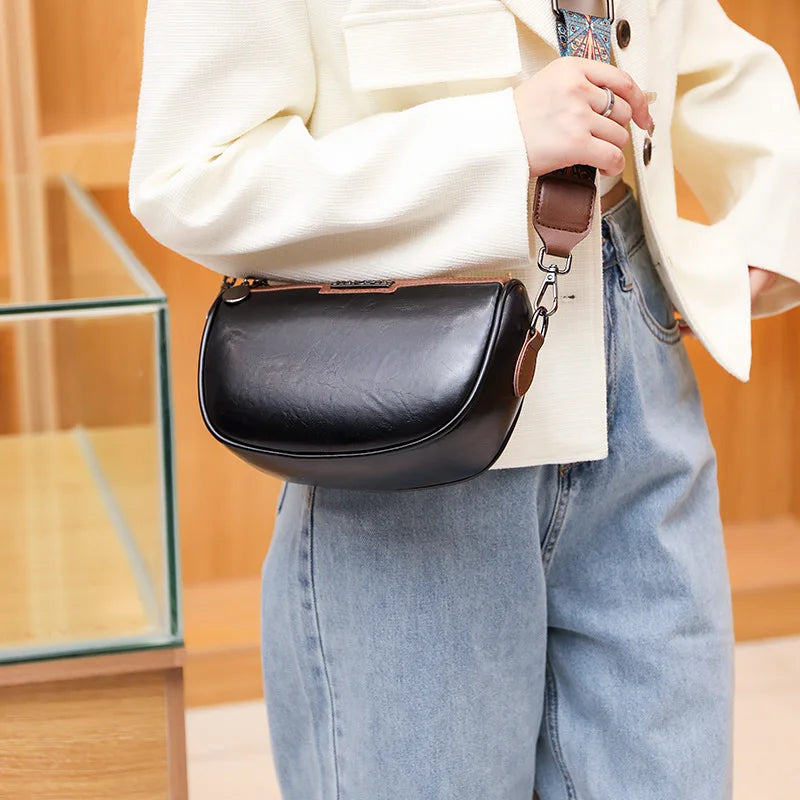 THEA | Trendy Saddle Bag 6