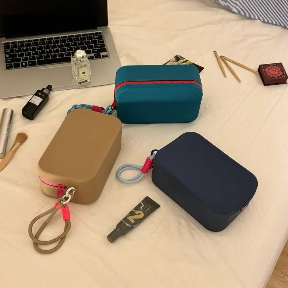 Eleanora | Large Waterproof Silicone Cosmetic Bag for Travel 4