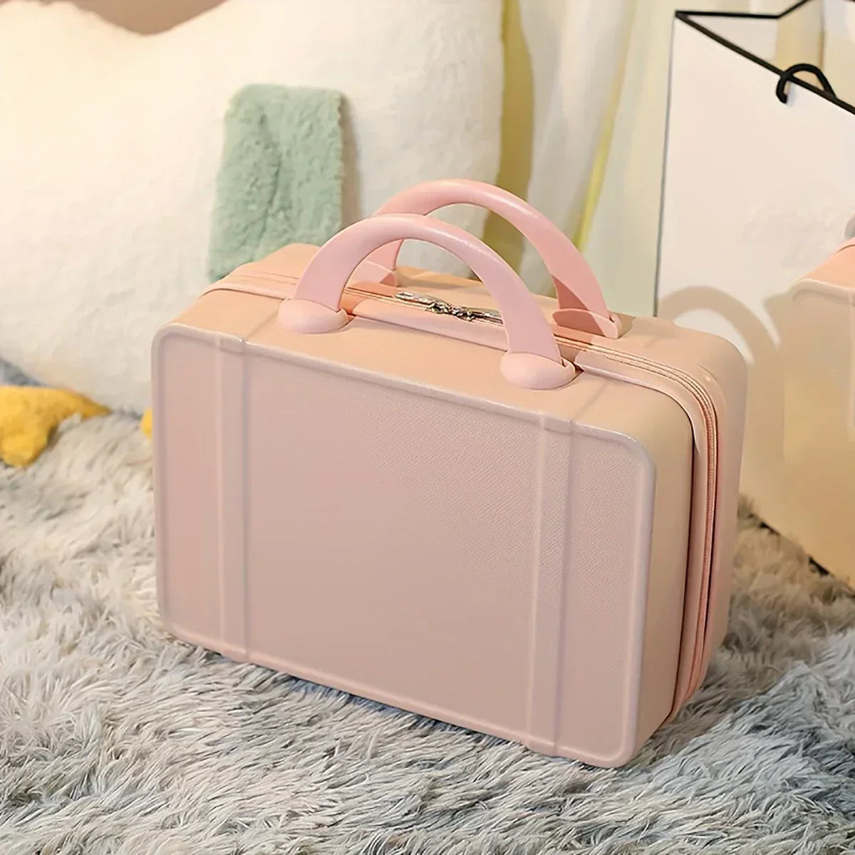 Ayah | Timeless Elegance Travel-Friendly Beauty and Care Essentials Bag 6