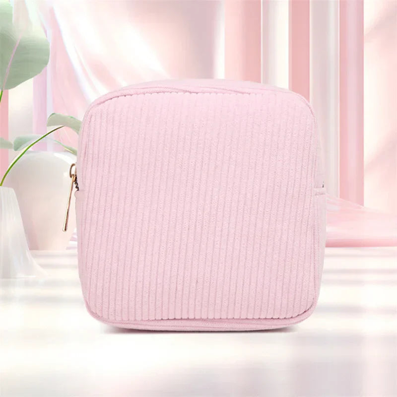 Aura | Stylish and spacious cord-style cosmetic bag 5