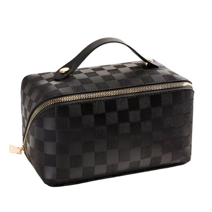 Elena | Stylish and sturdy cosmetic organizer 2