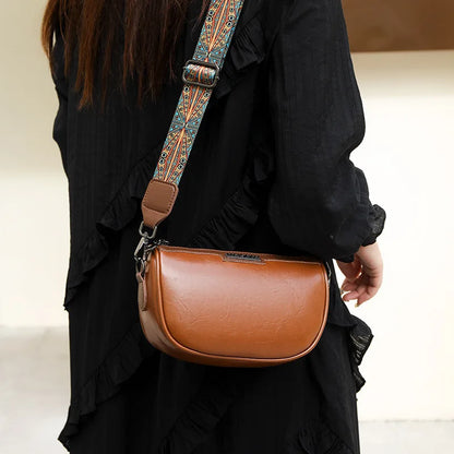 THEA | Trendy Saddle Bag 1