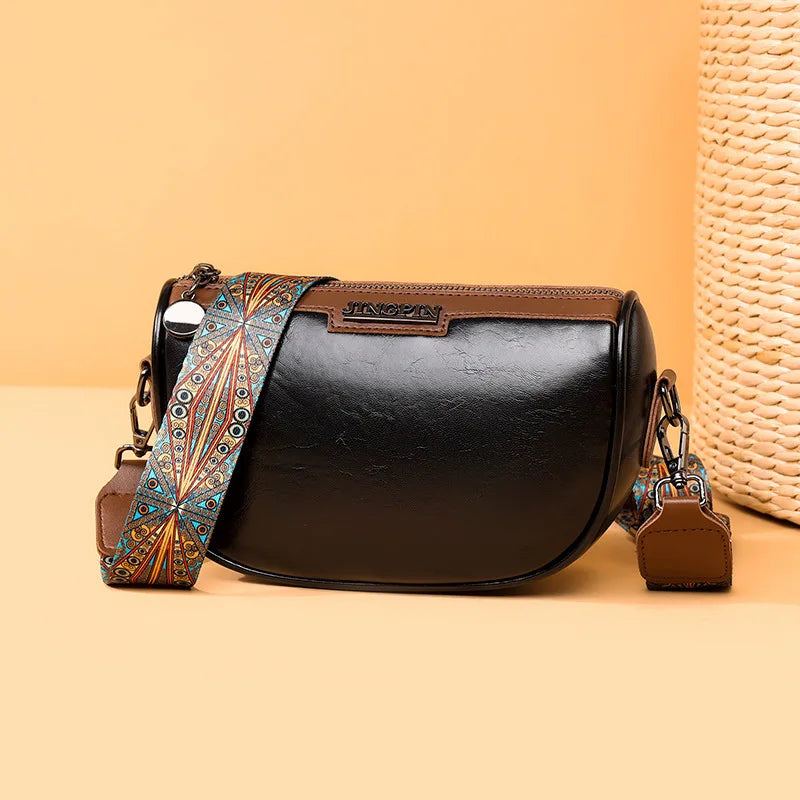 THEA | Trendy Saddle Bag 2