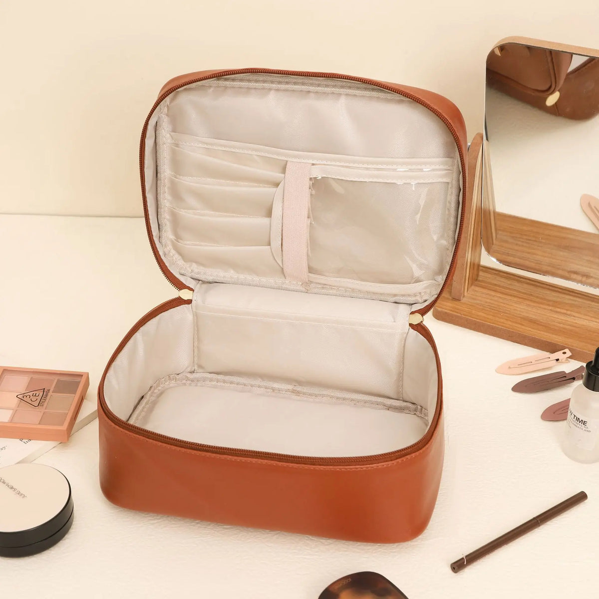 Dana | Elegant and spacious organizer for beauty utensils 5