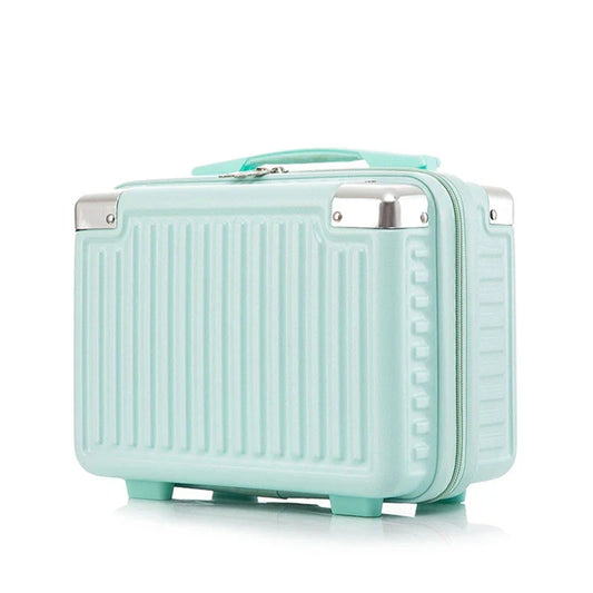 Iliana | Stylish and lightweight makeup case with multiple compartments 1