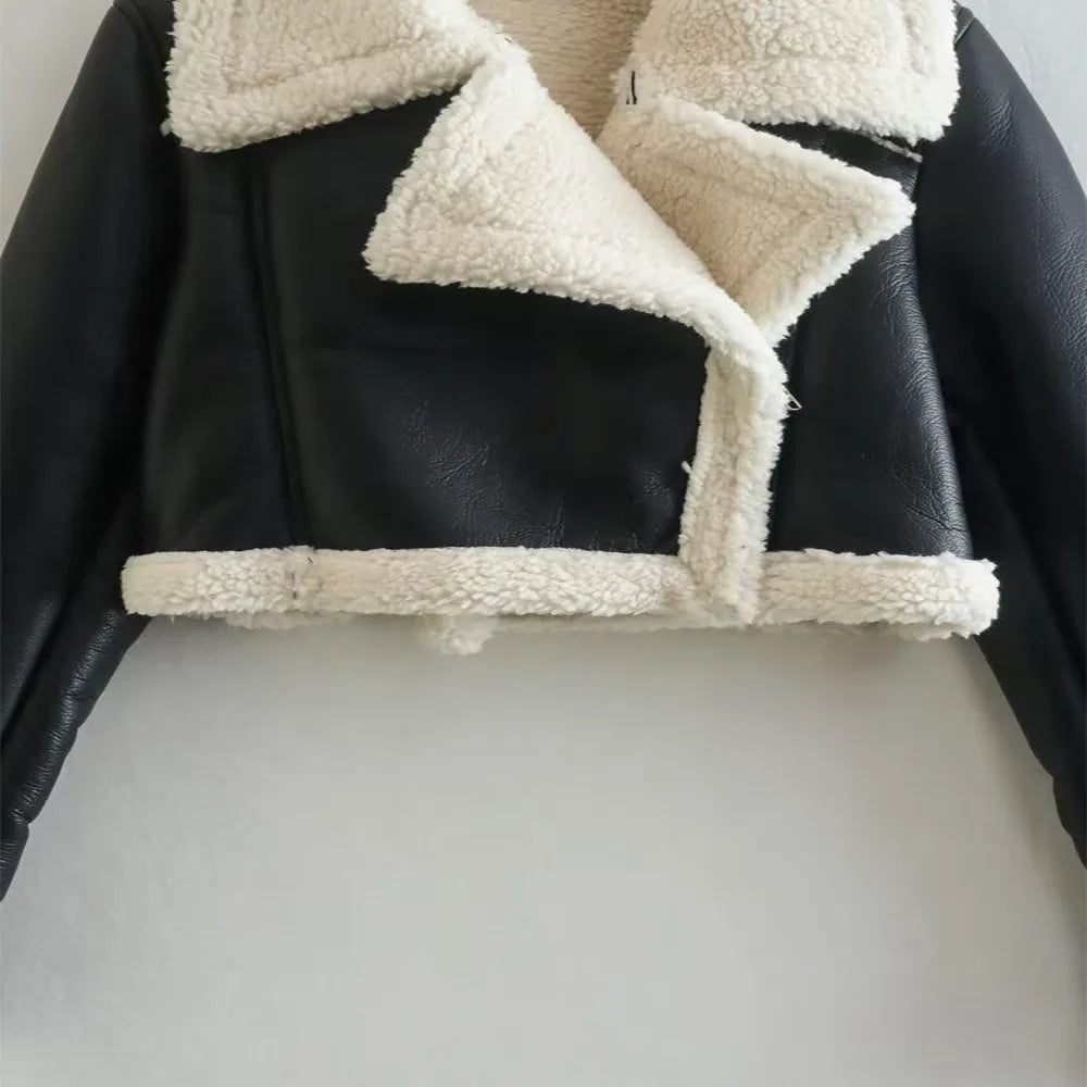 LUNA - Le Blouson Shearling Élégance